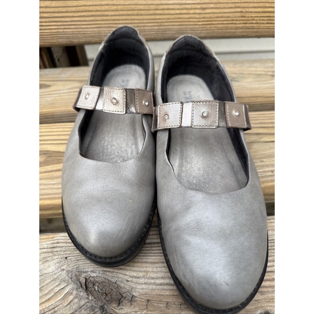 Naot Women's Elastic Strap Metallic Gray Leather Mary Janes Shoes sz 41 US 10